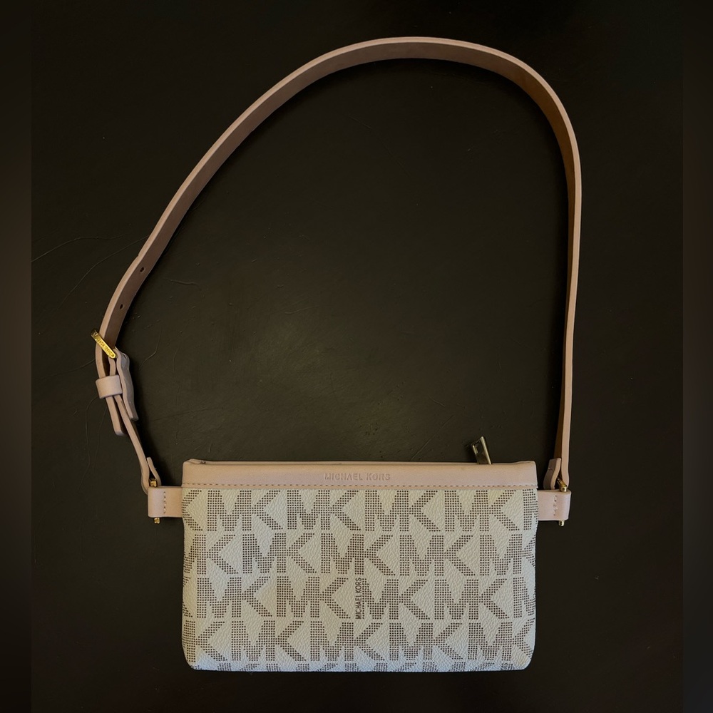 Michael Kors Signature Logo Belt Bag Vanilla Ballet Pink